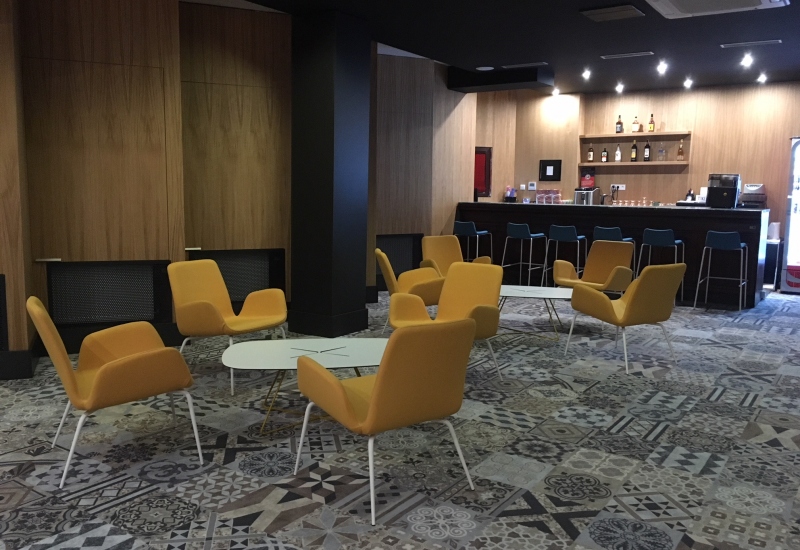 Realizácie / Interiér Caffe&bar Viktoria, Snina