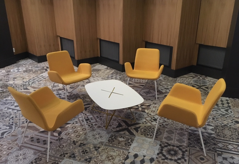 Realizácie / Interiér Caffe&bar Viktoria, Snina